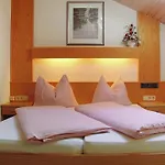 Appartement In Dienten With Ski-in Access *
