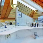 Apartmán In Dienten With Ski-in Access
