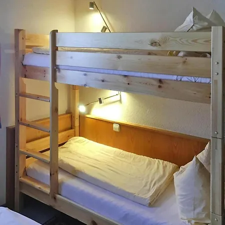 Daire In Dienten With Ski-in Access *