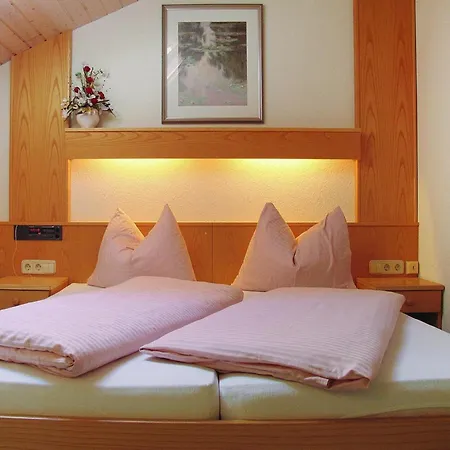 In Dienten With Ski-in Access Daire Dienten am Hochkönig