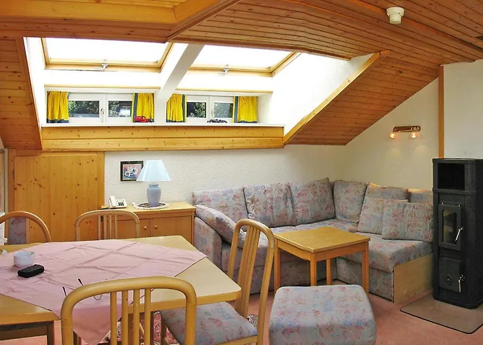 In Dienten With Ski-in Access Appartement *