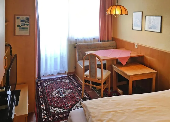 In Dienten With Ski-in Access Appartement *